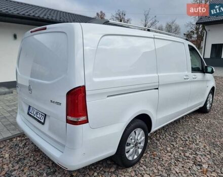 Белый Мерседес Вито, объемом двигателя 2 л и пробегом 210 тыс. км за 22900 $, фото 3 на Automoto.ua