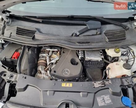 Белый Мерседес Вито, объемом двигателя 2 л и пробегом 210 тыс. км за 22900 $, фото 35 на Automoto.ua