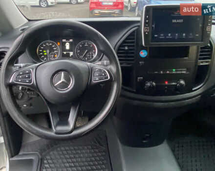 Белый Мерседес Вито, объемом двигателя 2.15 л и пробегом 195 тыс. км за 20700 $, фото 12 на Automoto.ua