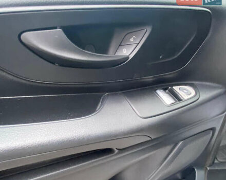 Білий Мерседес Віто, об'ємом двигуна 2.15 л та пробігом 195 тис. км за 20700 $, фото 14 на Automoto.ua