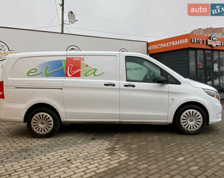 Білий Мерседес Віто, об'ємом двигуна 2.15 л та пробігом 195 тис. км за 20700 $, фото 5 на Automoto.ua