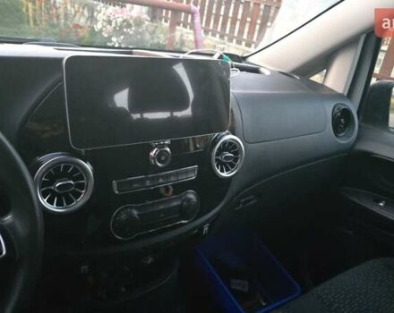 Белый Мерседес Вито, объемом двигателя 1.95 л и пробегом 144 тыс. км за 28000 $, фото 2 на Automoto.ua