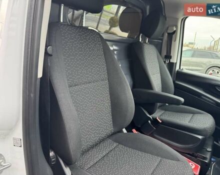 Белый Мерседес Вито, объемом двигателя 2 л и пробегом 186 тыс. км за 25500 $, фото 30 на Automoto.ua