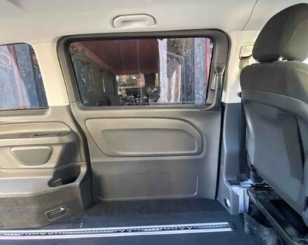 Белый Мерседес Вито, объемом двигателя 1.95 л и пробегом 144 тыс. км за 28000 $, фото 4 на Automoto.ua