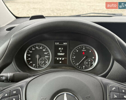 Белый Мерседес Вито, объемом двигателя 1.8 л и пробегом 126 тыс. км за 17777 $, фото 8 на Automoto.ua