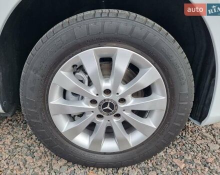 Белый Мерседес Вито, объемом двигателя 2 л и пробегом 210 тыс. км за 22900 $, фото 15 на Automoto.ua