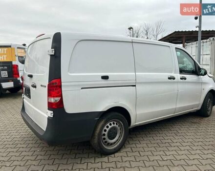 Белый Мерседес Вито, объемом двигателя 1.95 л и пробегом 144 тыс. км за 28000 $, фото 7 на Automoto.ua