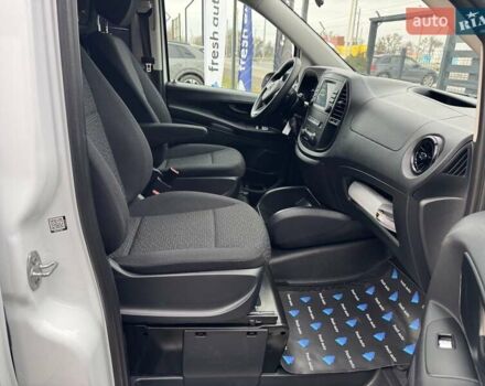 Белый Мерседес Вито, объемом двигателя 2 л и пробегом 186 тыс. км за 25500 $, фото 31 на Automoto.ua