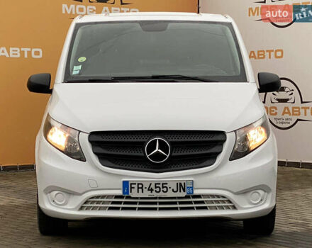Белый Мерседес Вито, объемом двигателя 2.15 л и пробегом 195 тыс. км за 20700 $, фото 1 на Automoto.ua
