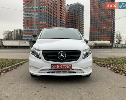 Белый Мерседес Вито, объемом двигателя 1.95 л и пробегом 228 тыс. км за 22600 $, фото 4 на Automoto.ua