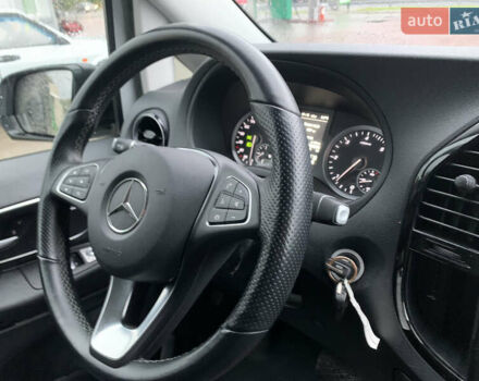 Белый Мерседес Вито, объемом двигателя 1.95 л и пробегом 228 тыс. км за 22600 $, фото 12 на Automoto.ua