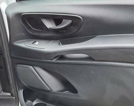 Белый Мерседес Вито, объемом двигателя 2 л и пробегом 209 тыс. км за 24399 $, фото 21 на Automoto.ua