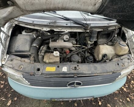 Белый Мерседес Вито, объемом двигателя 2.3 л и пробегом 415 тыс. км за 2999 $, фото 13 на Automoto.ua