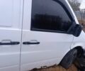Белый Мерседес Вито, объемом двигателя 2.3 л и пробегом 340 тыс. км за 1600 $, фото 2 на Automoto.ua
