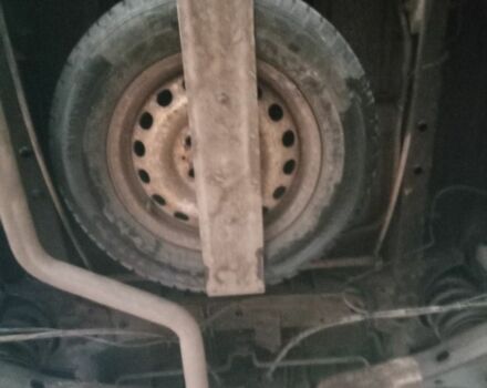 Белый Мерседес Вито, объемом двигателя 2.3 л и пробегом 500 тыс. км за 4300 $, фото 18 на Automoto.ua