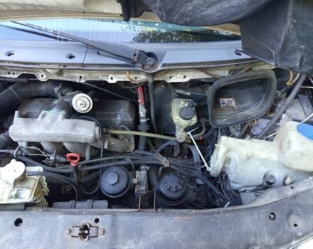 Белый Мерседес Вито, объемом двигателя 2.3 л и пробегом 500 тыс. км за 4300 $, фото 11 на Automoto.ua