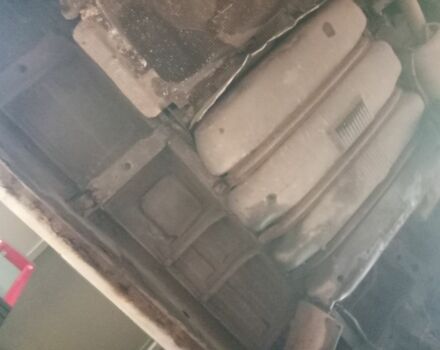 Белый Мерседес Вито, объемом двигателя 2.3 л и пробегом 500 тыс. км за 4300 $, фото 17 на Automoto.ua