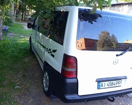 Белый Мерседес Вито, объемом двигателя 2.3 л и пробегом 500 тыс. км за 4300 $, фото 3 на Automoto.ua