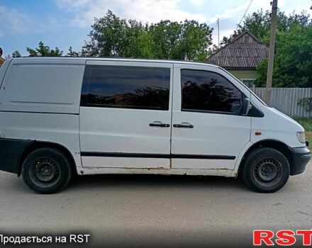 Білий Мерседес Віто, об'ємом двигуна 2.2 л та пробігом 0 тис. км за 3000 $, фото 1 на Automoto.ua