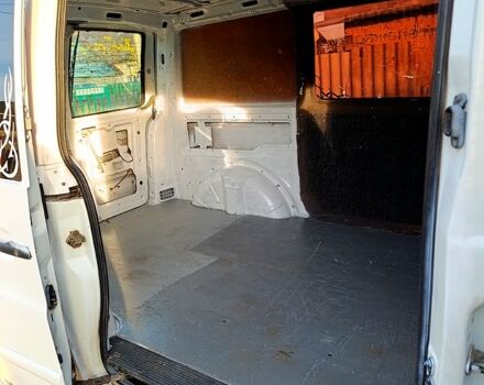 Білий Мерседес Віто, об'ємом двигуна 2.1 л та пробігом 469 тис. км за 2800 $, фото 8 на Automoto.ua