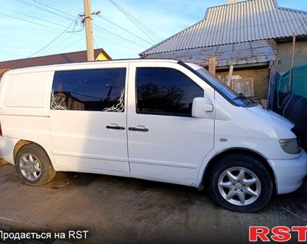 Білий Мерседес Віто, об'ємом двигуна 2.1 л та пробігом 469 тис. км за 2800 $, фото 2 на Automoto.ua