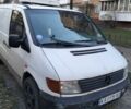 Белый Мерседес Вито, объемом двигателя 2.2 л и пробегом 320 тыс. км за 3000 $, фото 1 на Automoto.ua