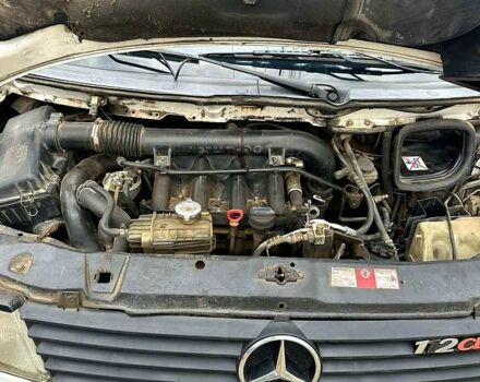 Белый Мерседес Вито, объемом двигателя 2.2 л и пробегом 0 тыс. км за 3000 $, фото 6 на Automoto.ua