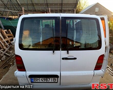 Білий Мерседес Віто, об'ємом двигуна 2.1 л та пробігом 469 тис. км за 2800 $, фото 9 на Automoto.ua