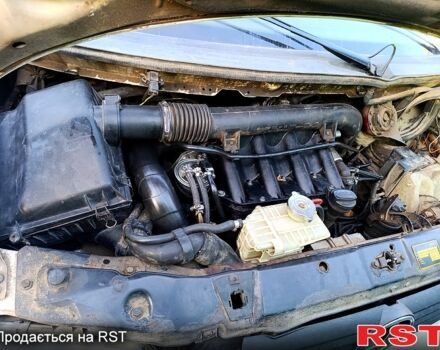 Белый Мерседес Вито, объемом двигателя 2.1 л и пробегом 469 тыс. км за 2800 $, фото 11 на Automoto.ua