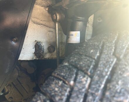 Белый Мерседес Вито, объемом двигателя 2.2 л и пробегом 414 тыс. км за 4500 $, фото 3 на Automoto.ua