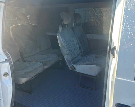 Белый Мерседес Вито, объемом двигателя 2.2 л и пробегом 414 тыс. км за 4500 $, фото 9 на Automoto.ua