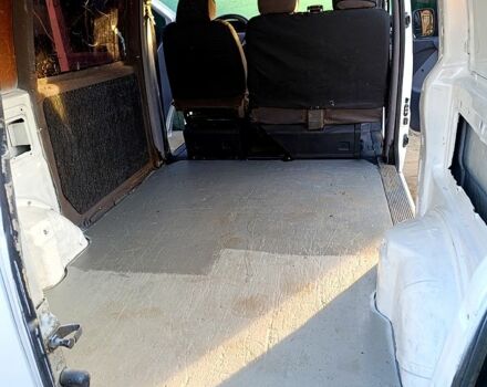 Белый Мерседес Вито, объемом двигателя 2.1 л и пробегом 469 тыс. км за 2800 $, фото 6 на Automoto.ua