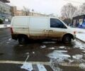 Белый Мерседес Вито, объемом двигателя 2.2 л и пробегом 0 тыс. км за 2400 $, фото 3 на Automoto.ua