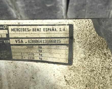 Білий Мерседес Віто, об'ємом двигуна 2.3 л та пробігом 300 тис. км за 1500 $, фото 6 на Automoto.ua