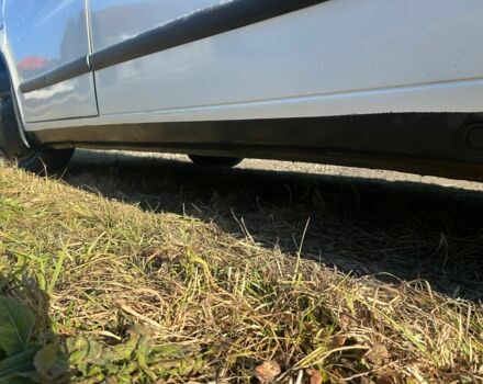 Белый Мерседес Вито, объемом двигателя 2.2 л и пробегом 414 тыс. км за 4500 $, фото 1 на Automoto.ua