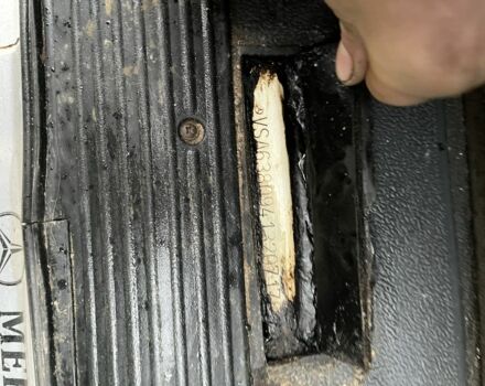 Белый Мерседес Вито, объемом двигателя 2.3 л и пробегом 310 тыс. км за 4500 $, фото 2 на Automoto.ua