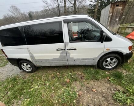 Белый Мерседес Вито, объемом двигателя 2.3 л и пробегом 310 тыс. км за 4500 $, фото 4 на Automoto.ua