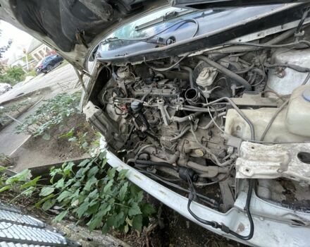 Білий Мерседес Віто, об'ємом двигуна 2.2 л та пробігом 220 тис. км за 750 $, фото 3 на Automoto.ua