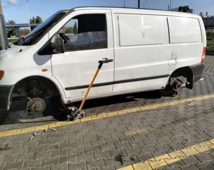 Білий Мерседес Віто, об'ємом двигуна 2.2 л та пробігом 20 тис. км за 2483 $, фото 2 на Automoto.ua