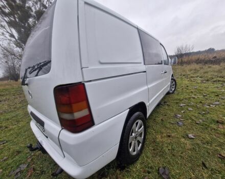 Белый Мерседес Вито, объемом двигателя 2.2 л и пробегом 310 тыс. км за 3200 $, фото 7 на Automoto.ua