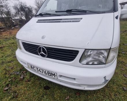 Белый Мерседес Вито, объемом двигателя 2.2 л и пробегом 310 тыс. км за 3200 $, фото 1 на Automoto.ua