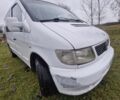 Белый Мерседес Вито, объемом двигателя 2.2 л и пробегом 310 тыс. км за 3200 $, фото 2 на Automoto.ua