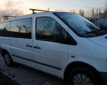 Білий Мерседес Віто, об'ємом двигуна 2 л та пробігом 440 тис. км за 3750 $, фото 1 на Automoto.ua