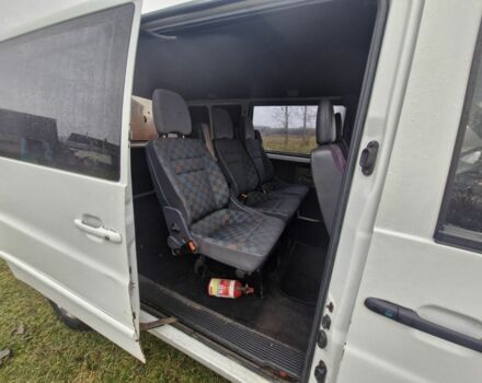 Белый Мерседес Вито, объемом двигателя 2.2 л и пробегом 310 тыс. км за 3200 $, фото 6 на Automoto.ua