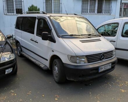 Белый Мерседес Вито, объемом двигателя 2.2 л и пробегом 5 тыс. км за 3700 $, фото 3 на Automoto.ua
