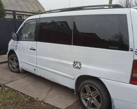 Белый Мерседес Вито, объемом двигателя 2 л и пробегом 111 тыс. км за 3000 $, фото 4 на Automoto.ua