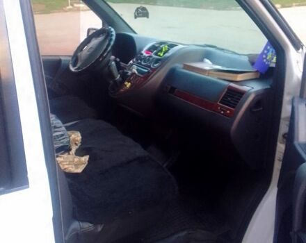 Мерседес Вито 2001 в Полтаве на Automoto.ua Белый Мерседес Вито, объемом двигателя 2.1 л и пробегом 300 тыс. км за 4000 $, фото 2 на Automoto.ua