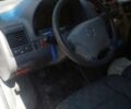 Белый Мерседес Вито, объемом двигателя 2.2 л и пробегом 450 тыс. км за 5877 $, фото 2 на Automoto.ua