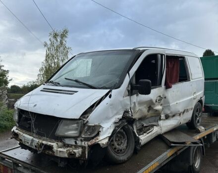Мерседес Віто 2001 у Сокале на Automoto.ua Білий Мерседес Віто, об'ємом двигуна 0 л та пробігом 100 тис. км за 1100 $, фото 1 на Automoto.ua