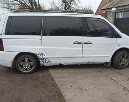 Белый Мерседес Вито, объемом двигателя 2 л и пробегом 111 тыс. км за 3000 $, фото 6 на Automoto.ua